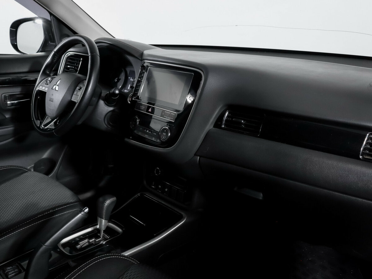 Купить Mitsubishi Outlander с пробегом. Фото: #8
