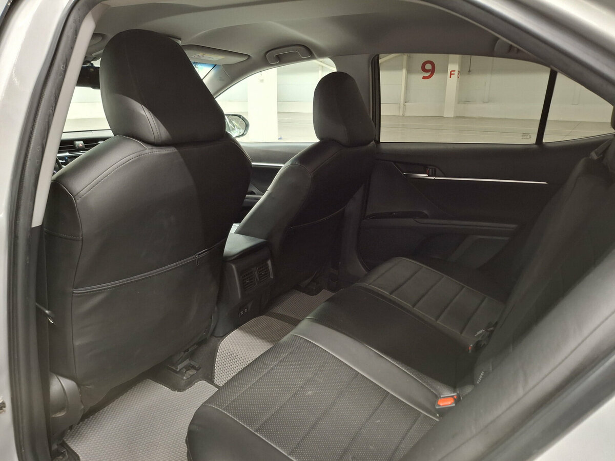 Купить Toyota Camry с пробегом. Фото: #10