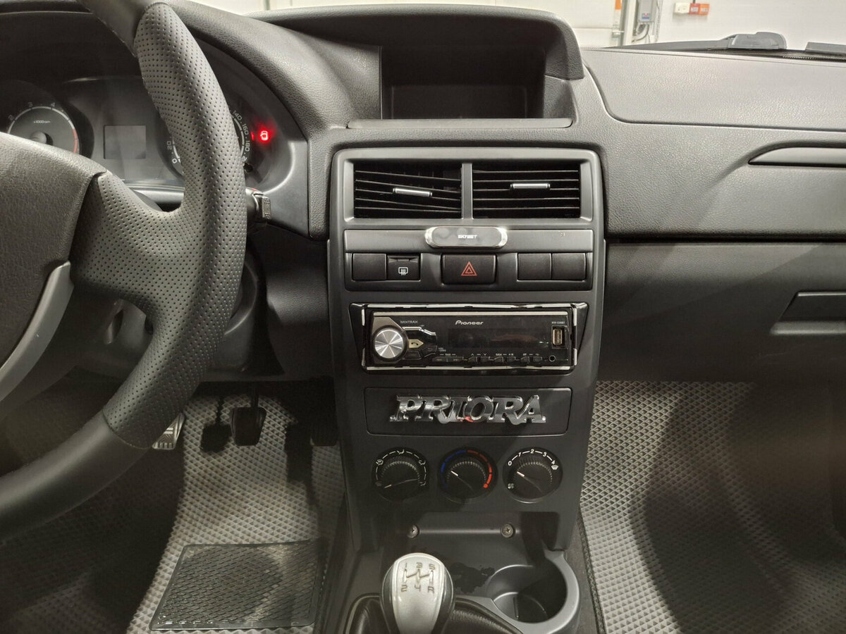 Купить Lada (ВАЗ) Priora с пробегом. Фото: #14