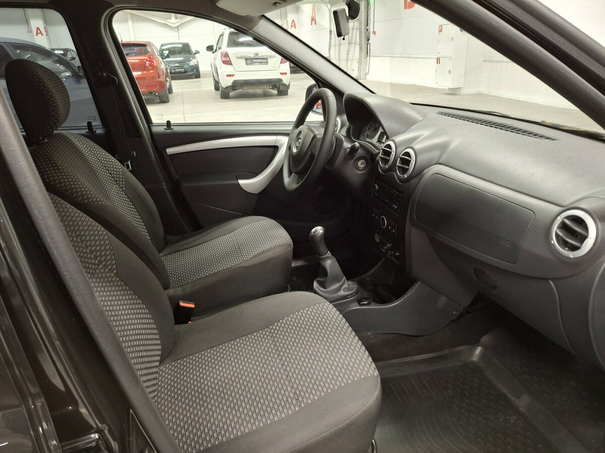 Купить Lada (ВАЗ) Largus с пробегом. Фото: #9