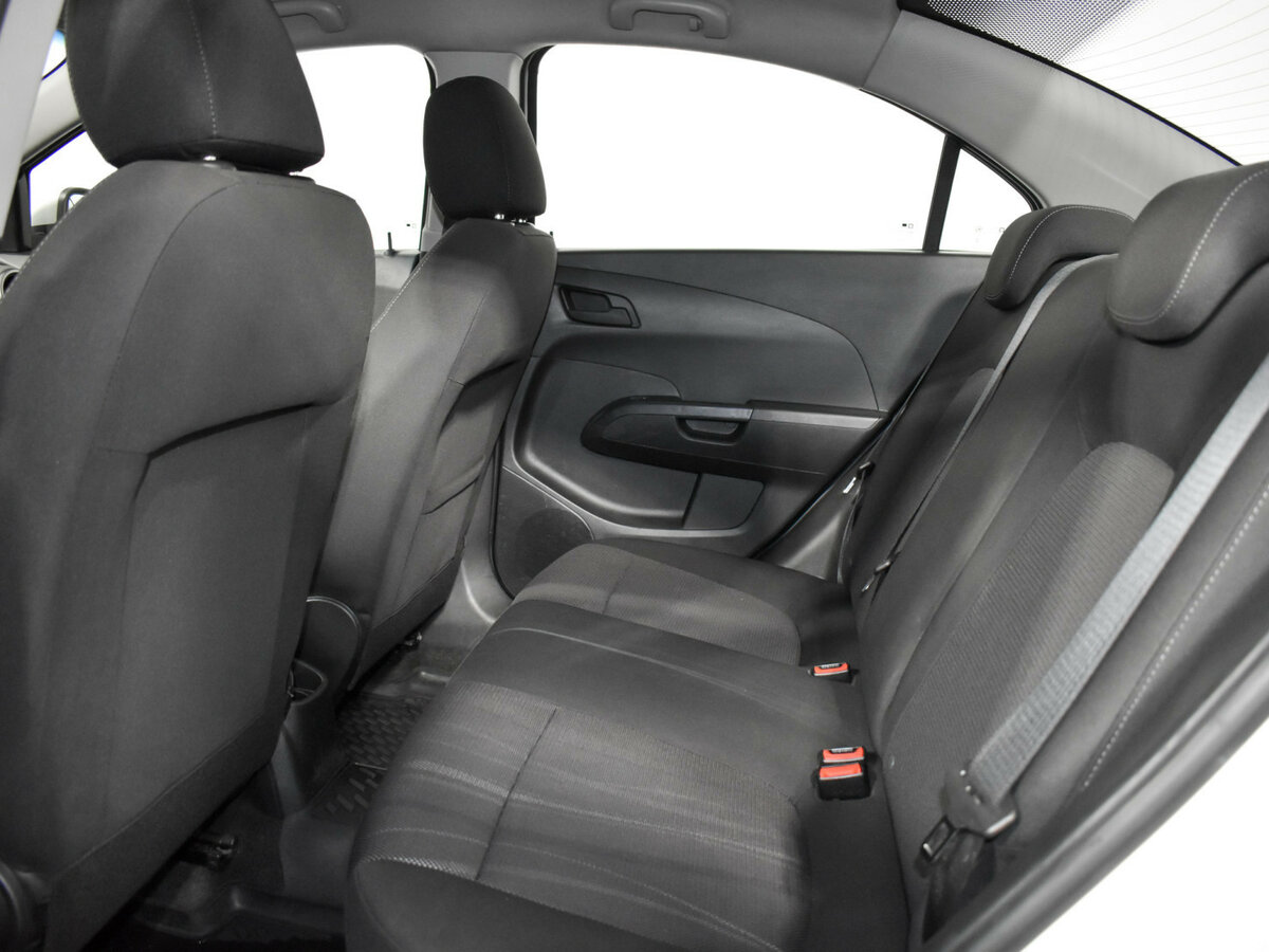 Купить Chevrolet Aveo с пробегом. Фото: #10